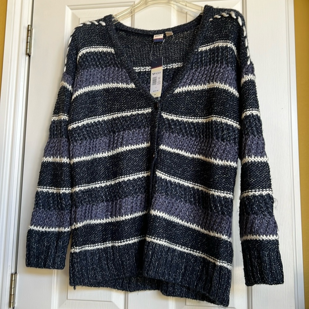 ROXY Long  sweater ( NWT )
 ( pretty elegant knit fabric )